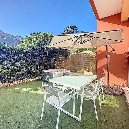 2 Pieces - Parking - Jacuzzi - Food & Drink - Love مينتون المظهر الخارجي الصورة